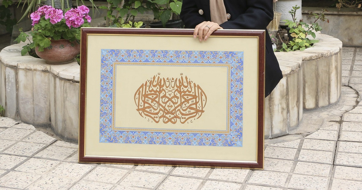 هنرمند در خلقت خدا معجزه میبیند هنرمند در خلقت خدا معجزه میبیند