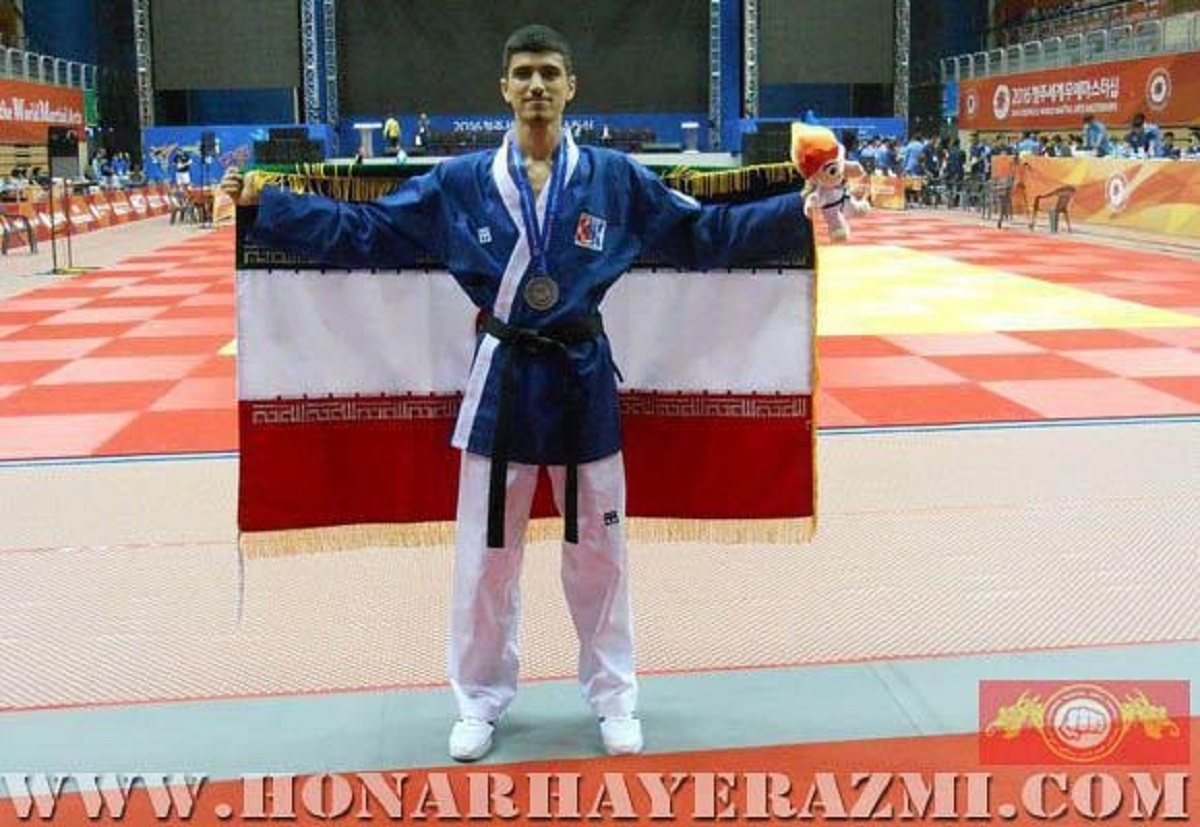 طلبه جوانی که قهرمان جهان است طلبه جوانی که قهرمان جهان است