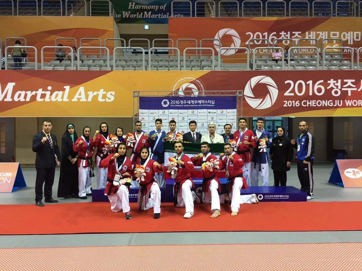 طلبه جوانی که قهرمان جهان است طلبه جوانی که قهرمان جهان است