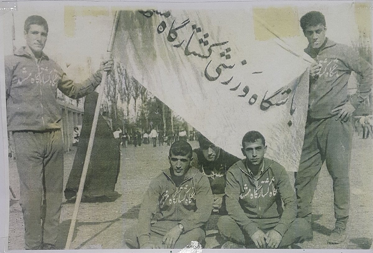 عمو زینل، تیم کشتی کشتارگاه شهرداری را پایه‌گذاری کرد