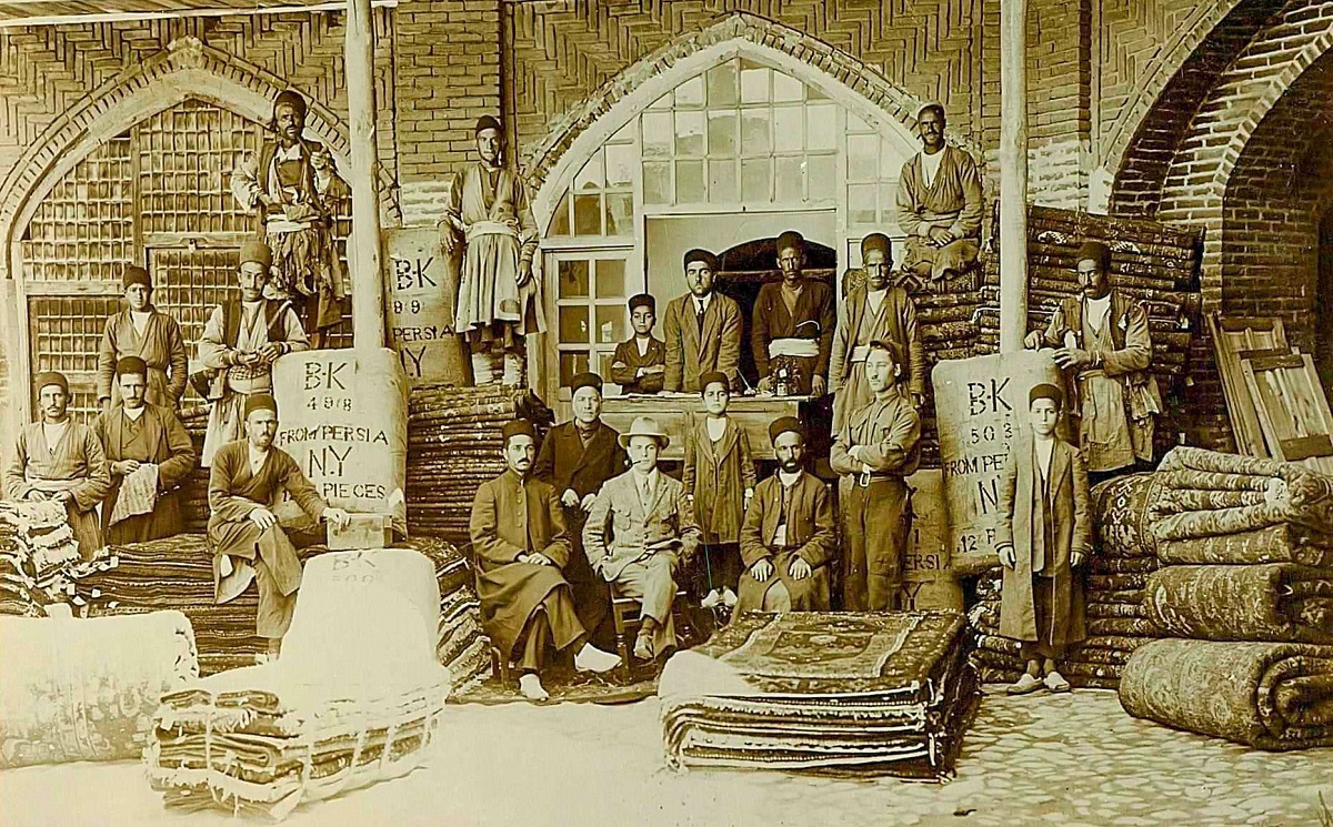 قالی مشهد؛ گره تار تُرکی با رج‌های فارسی