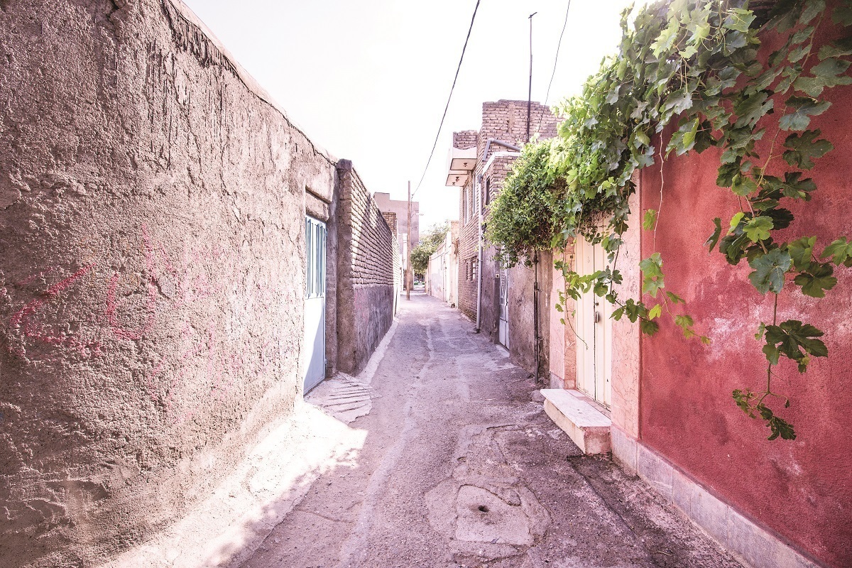 تلاش پنج ساله بچه محله آبکوه کتاب شد تلاش پنج ساله بچه محله آبکوه کتاب شد