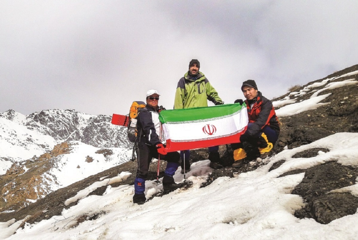 کوهنوردان قطار سوار کوهنوردان قطار سوار