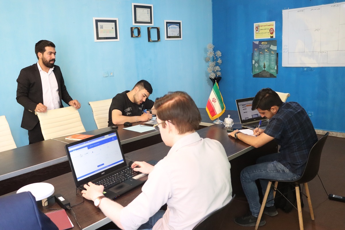 تشکیل نخستین مرکز شتاب‌دهنده در حاشیه شهر مشهد برای توانمندسازی دانش‌آموزان