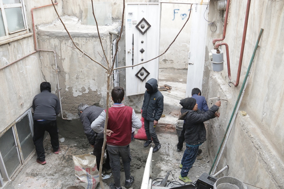 جهادگران کوچک «کوثر» خانه بیبضاعتها را آباد میکنند جهادگران کوچک «کوثر» خانه بیبضاعتها را آباد میکنند