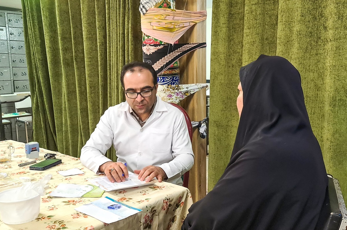 روایتی از خدمات درمانی گروه جهادی شهیدعلیزاده‌یزدی به محله زارعین