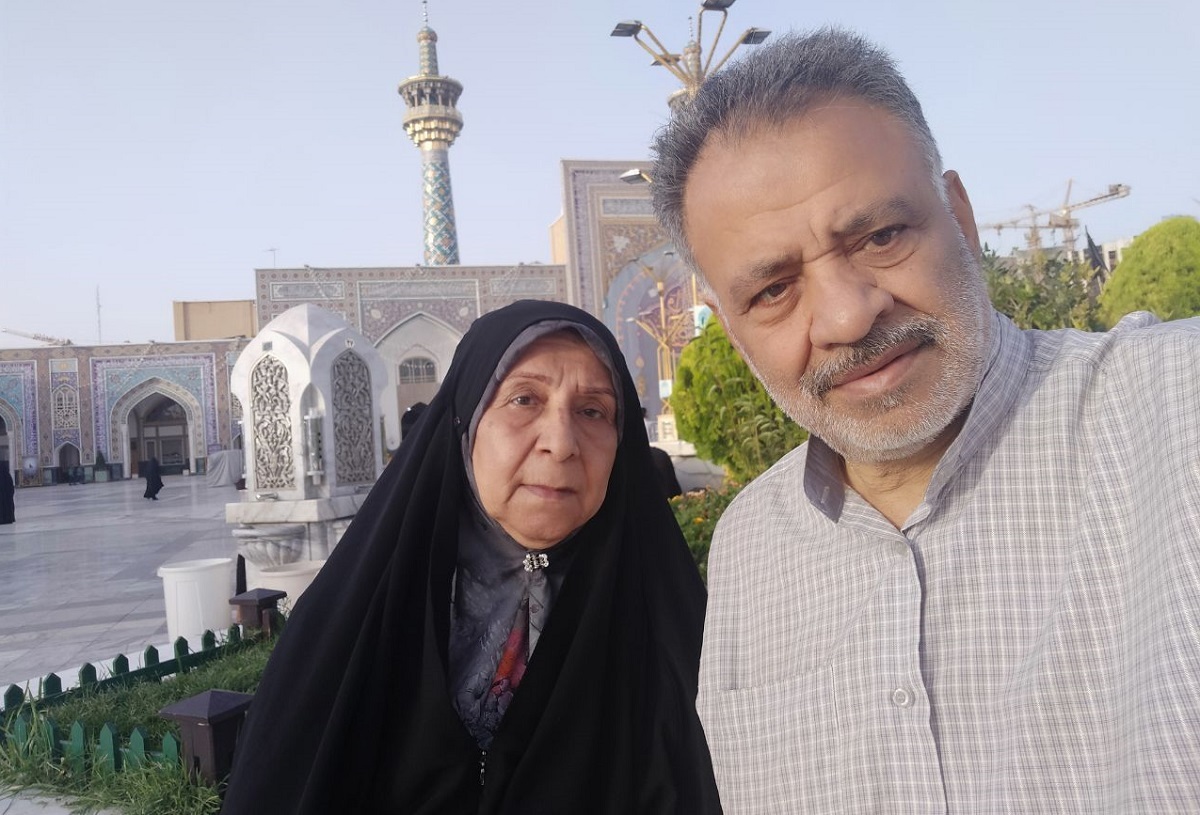 یادگاری با گنبد و بارگاه امام‌رضا(ع)