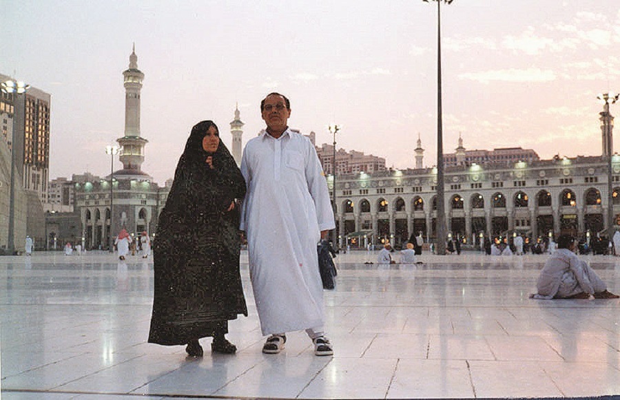 معصومه خانم با همسرش به حج رفت و بی او برگشت معصومه خانم با همسرش به حج رفت و بی او برگشت