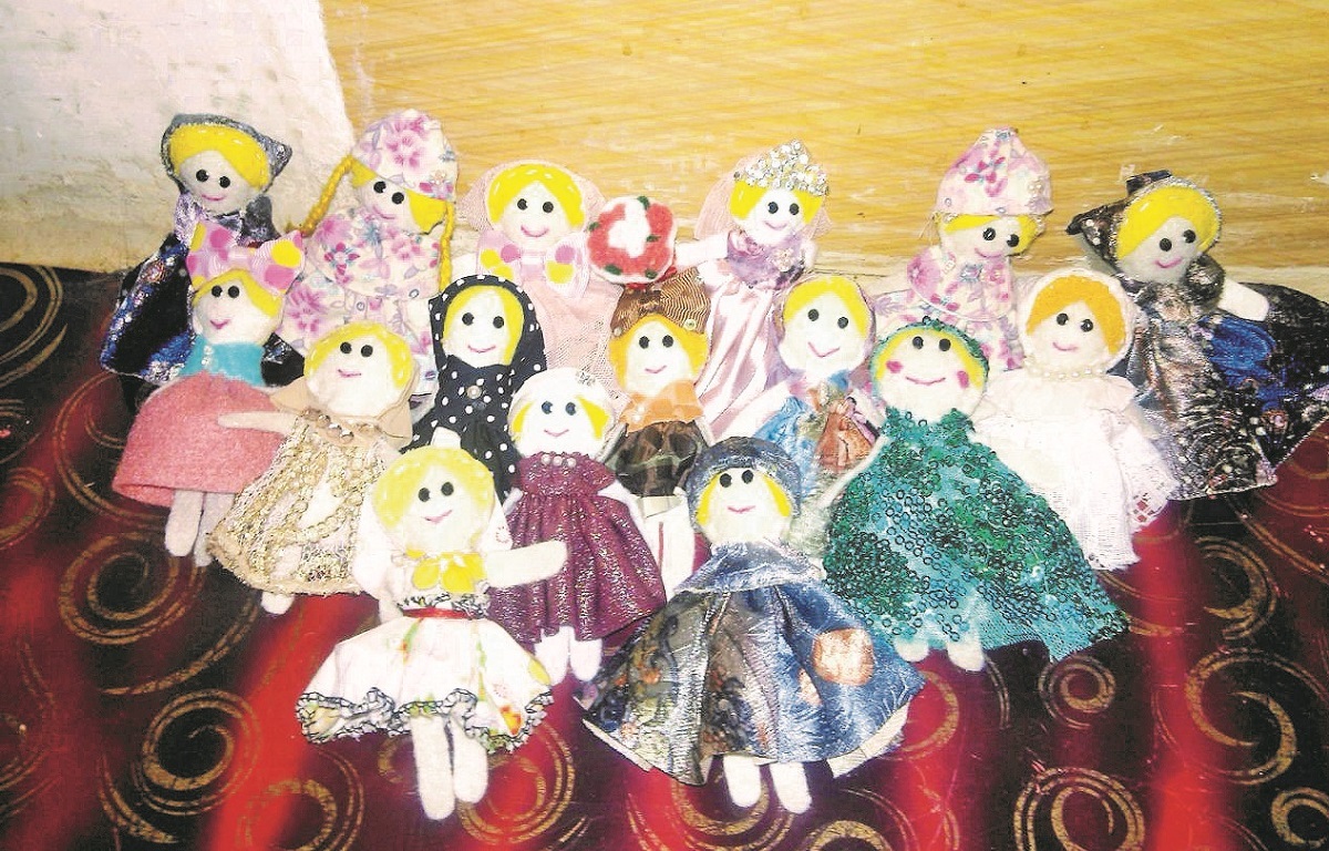 عروسکهای زهره و زهرا عروسکهای زهره و زهرا