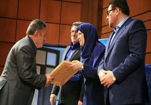 شهردار باسابقه، ۲ بار جایزه ملی محیط زیست ایران را به خودش اختصاص داده است شهردار باسابقه، ۲ بار جایزه ملی محیط زیست ایران را به خودش اختصاص داده است