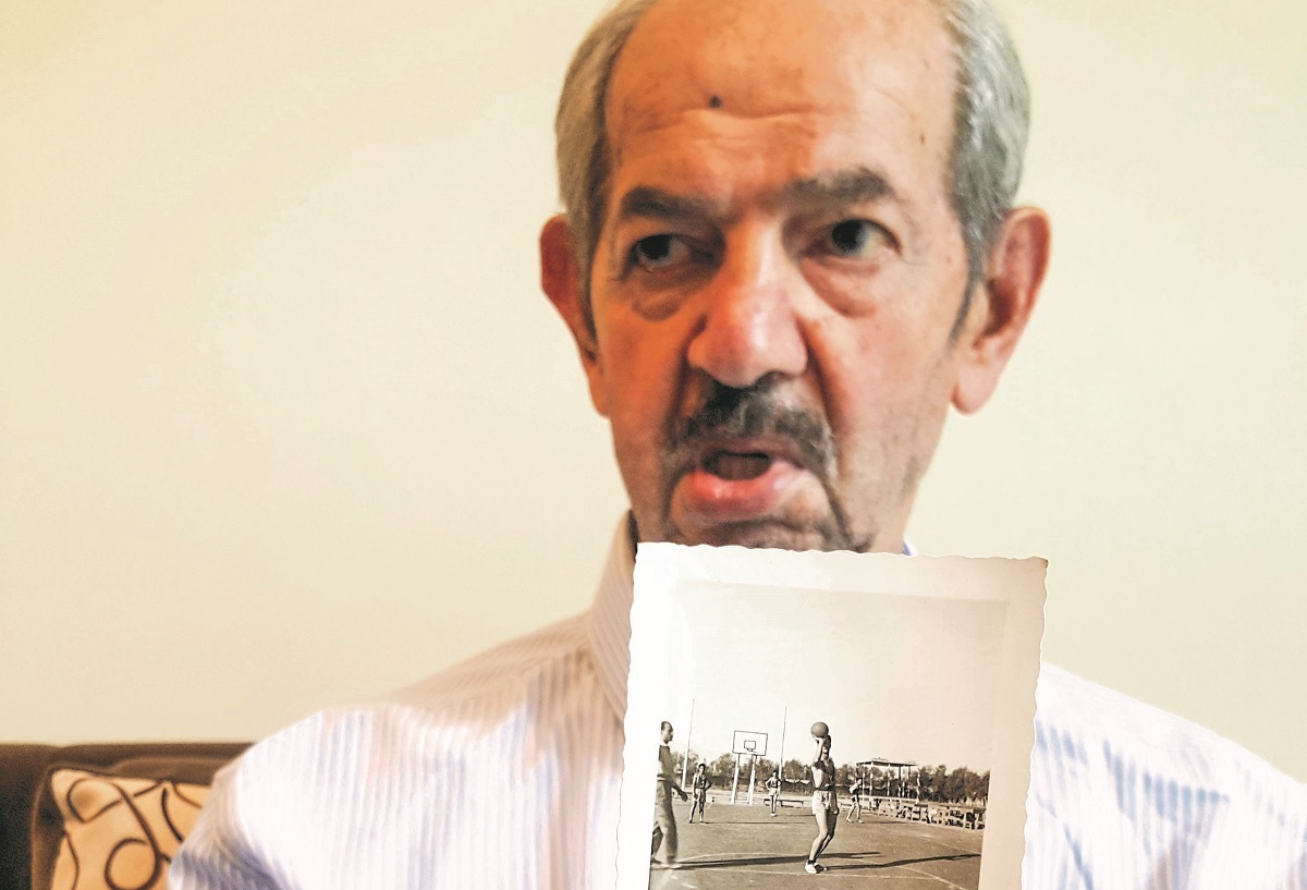 آقا و خانم حاجبی، قدیمیترین مربیان ورزشی آموزشگاههای مشهد آقا و خانم حاجبی، قدیمیترین مربیان ورزشی آموزشگاههای مشهد