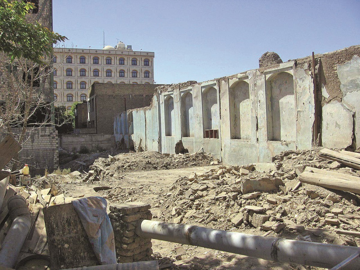خانه باشکوه زرینزاده مخروبه شده است