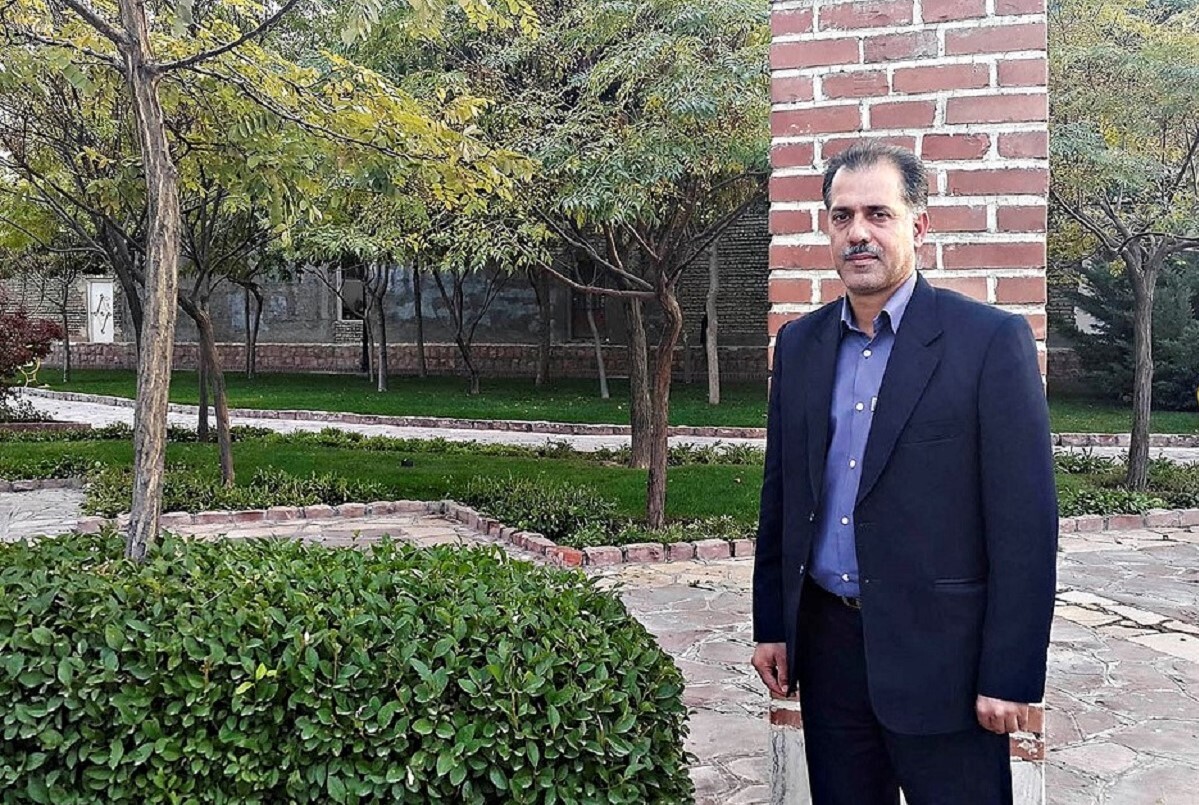 حمیدرضا نویدی مهر مولف ۱۵ عنوان کتاب درباره شاهنامه است حمیدرضا نویدی مهر مولف ۱۵ عنوان کتاب درباره شاهنامه است