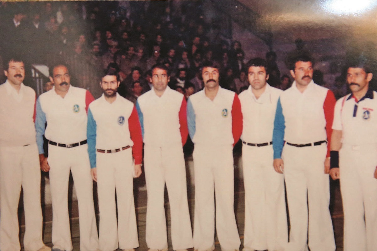 از تاسیس اولین شبکه ارتباطات رادیویی و بیسیم در شهرداری تا احداث بوستان با هزینه شخصی از تاسیس اولین شبکه ارتباطات رادیویی و بیسیم در شهرداری تا احداث بوستان با هزینه شخصی