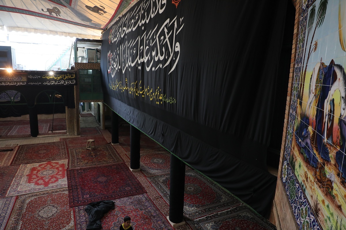 عزاداری حسینیه کرمانیها زیر خیمه ۲۰۰ ساله عزاداری حسینیه کرمانیها زیر خیمه ۲۰۰ ساله