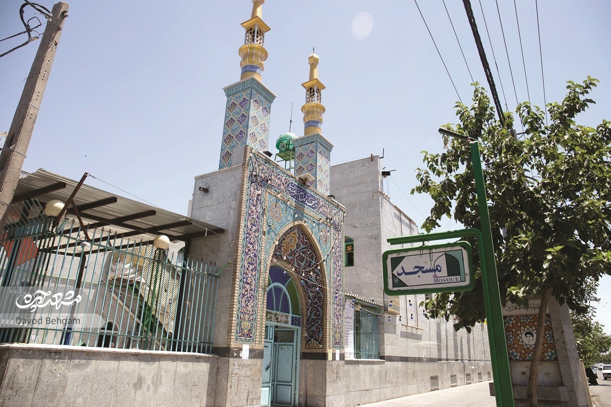 مسجد قلعه ساختمان حاصل نیت خیر ۸۸ کشاورز است