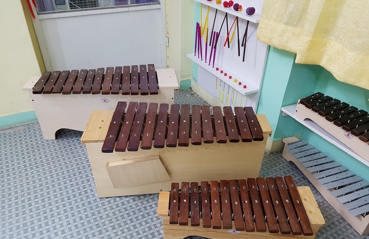 شاهنامهنوازی با بازی و موسیقی و نمایش شاهنامهنوازی با بازی و موسیقی و نمایش