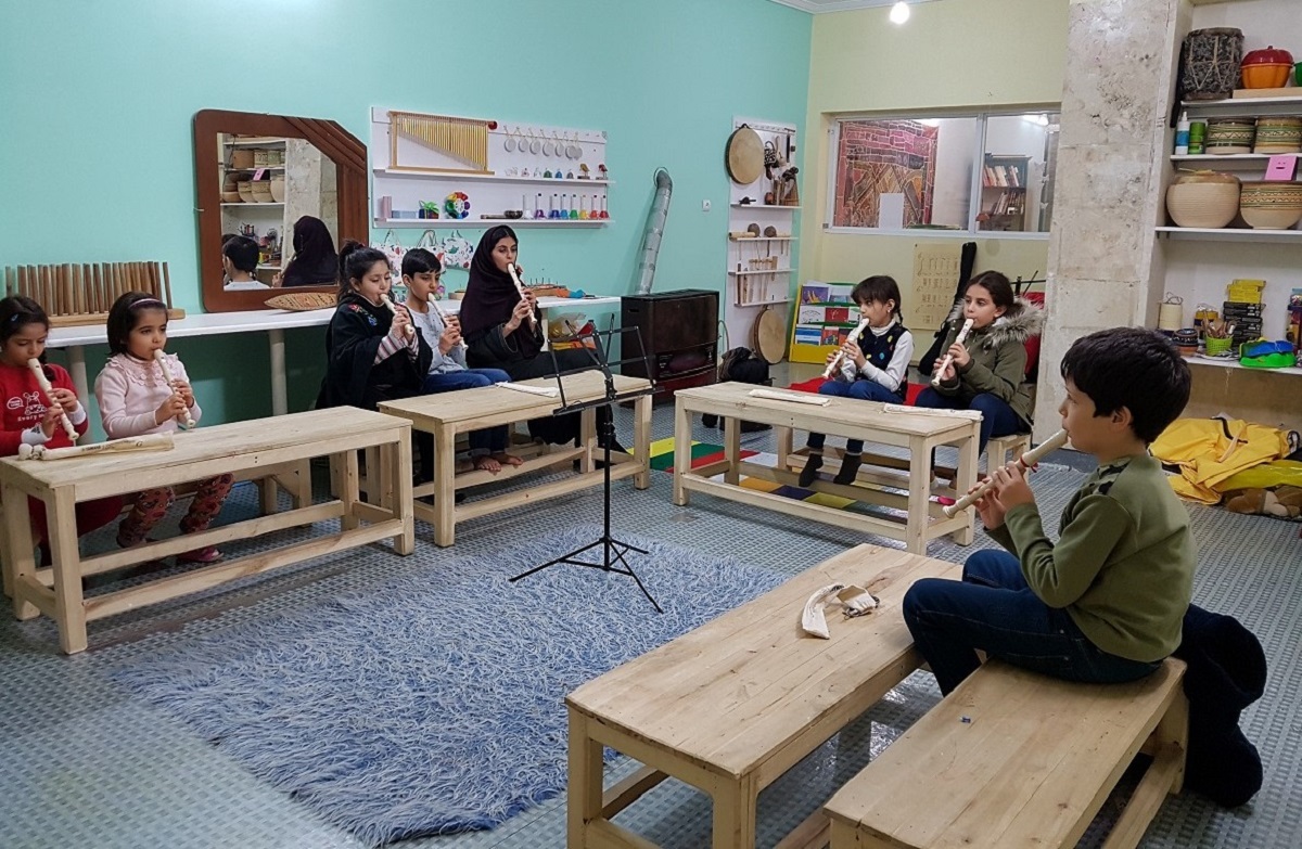 شاهنامهنوازی با بازی و موسیقی و نمایش شاهنامهنوازی با بازی و موسیقی و نمایش