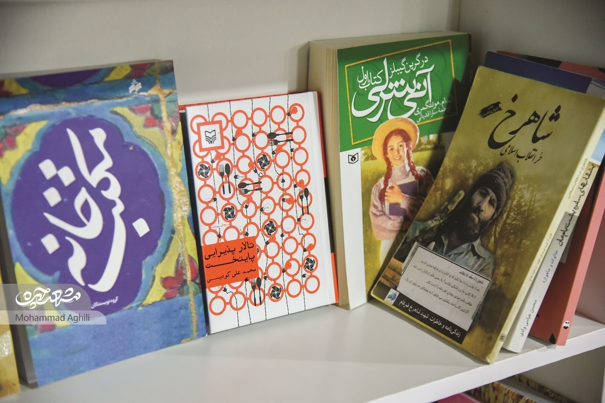 ناهید خانم و ریحانه خانم، بانوان موسس کتابخانه خیابان صدف ناهید خانم و ریحانه خانم، بانوان موسس کتابخانه خیابان صدف