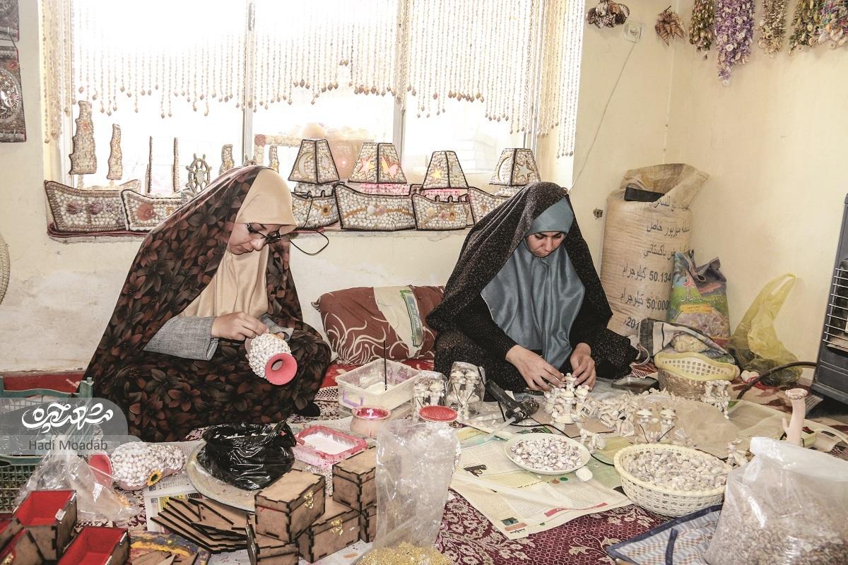 کارآفرینی حاج حسن با صدفهای دریا کارآفرینی حاج حسن با صدفهای دریا