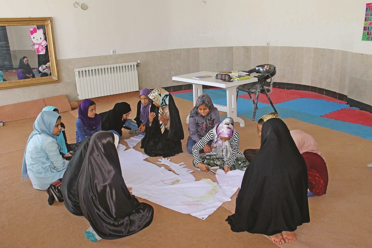 فراغت مشترک دانشجویان و کودکان فراغت مشترک دانشجویان و کودکان