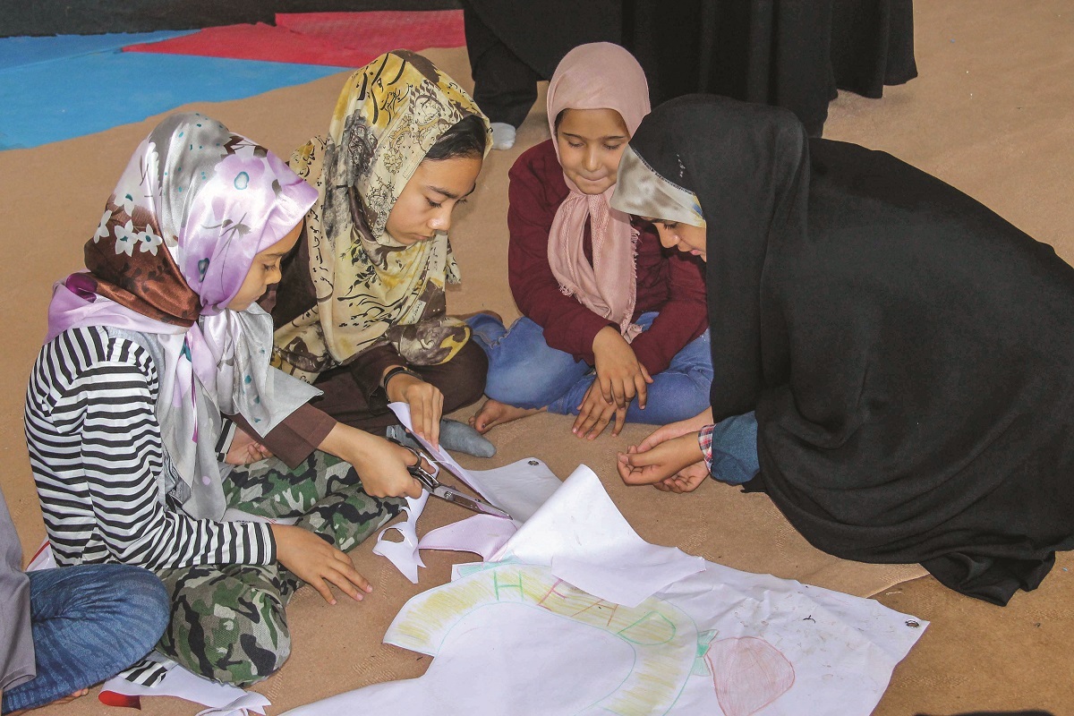 فراغت مشترک دانشجویان و کودکان فراغت مشترک دانشجویان و کودکان