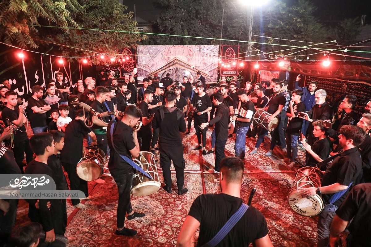 ۸۲ سال میزبانی هیئت خانوادگی ممدوحیها از عزاداران حسینی ۸۲ سال میزبانی هیئت خانوادگی ممدوحیها از عزاداران حسینی