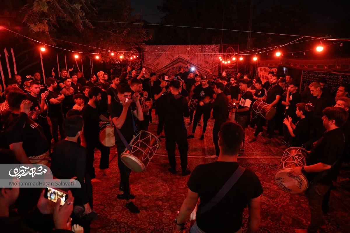 ۸۲ سال میزبانی هیئت خانوادگی ممدوحیها از عزاداران حسینی ۸۲ سال میزبانی هیئت خانوادگی ممدوحیها از عزاداران حسینی