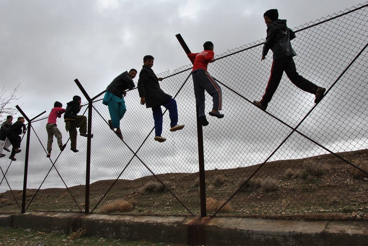 قاب دوربین جواد خلیلی سمت زندگی مهاجران افغانستانی بسته میشود قاب دوربین جواد خلیلی سمت زندگی مهاجران افغانستانی بسته میشود