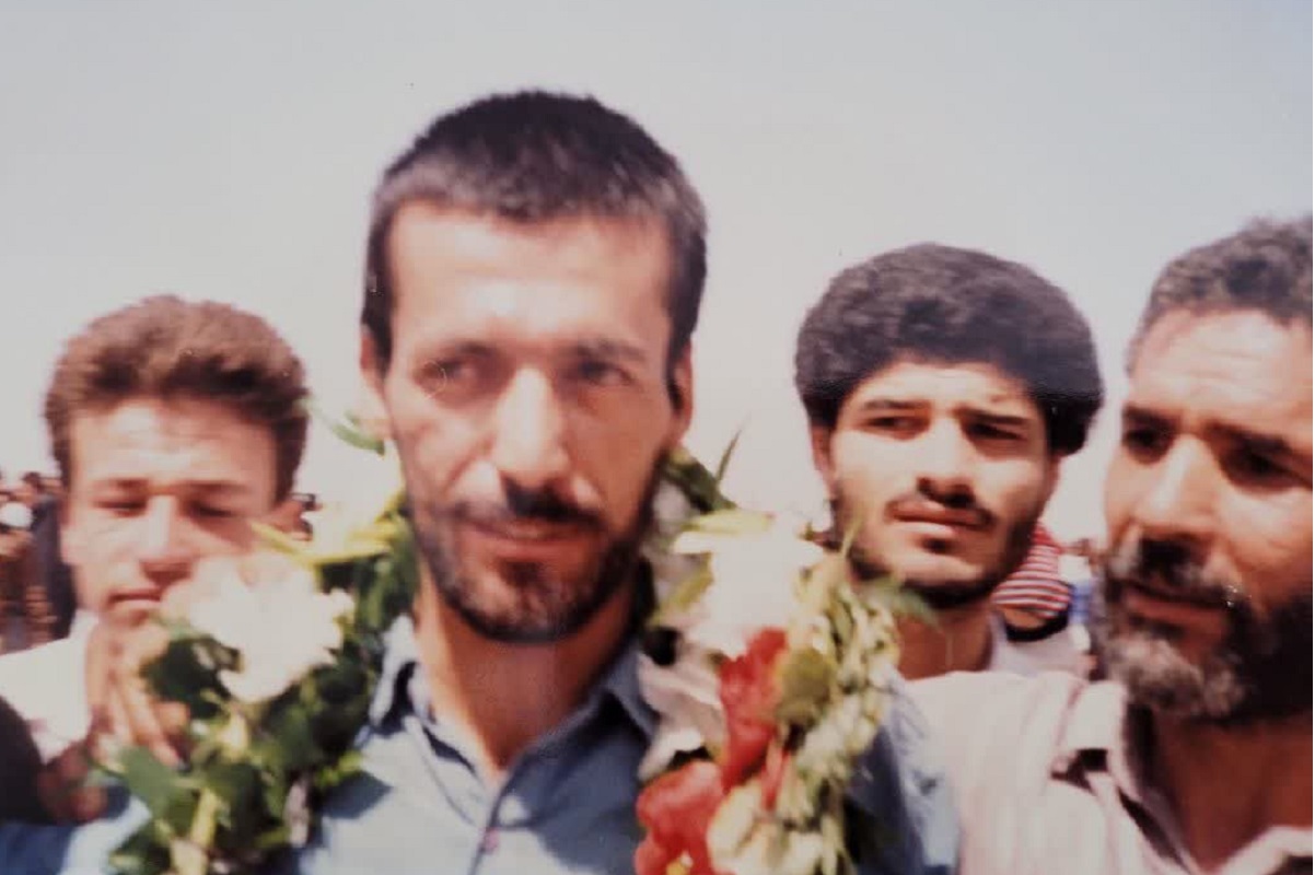 روایت اردوگاههای عراق از زبان عباس نصیری که اسارت او از ۱۵ سالگی شروع شد روایت اردوگاههای عراق از زبان عباس نصیری که اسارت او از ۱۵ سالگی شروع شد