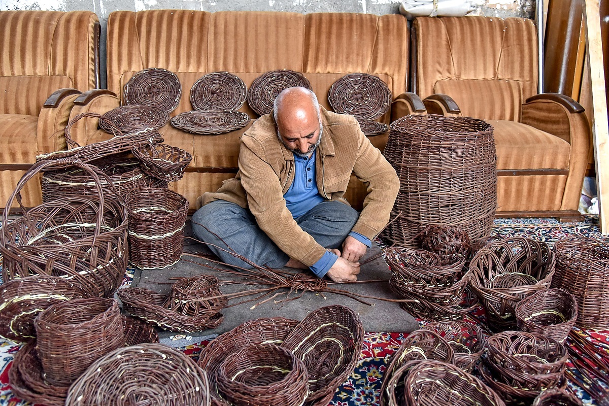 از ارغوان تا گلیم بافی