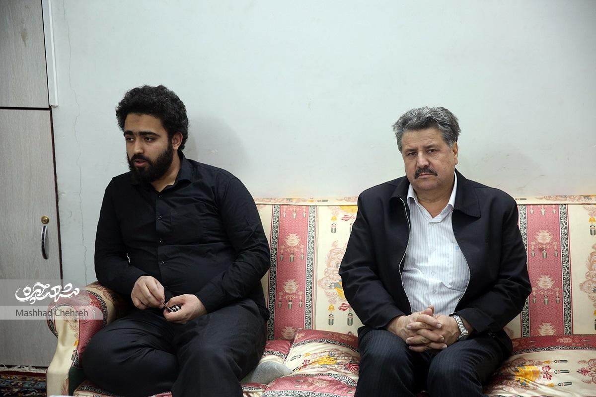 محمدرضا احمدپور و بهروز هنرور، عضو هیات امنا و مسئول پایگاه بسیج مسجد