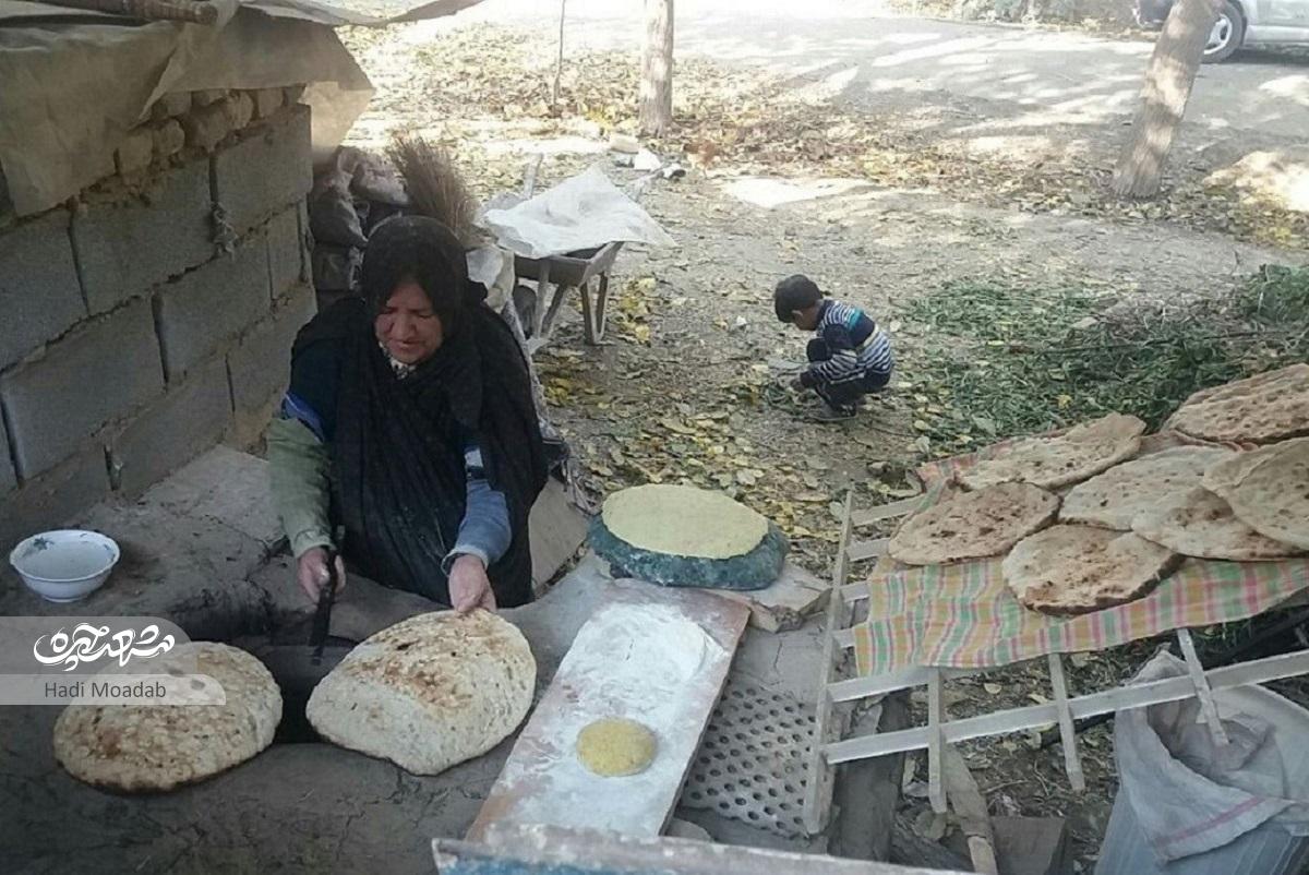 زندگی روستایی خانواده رضوی در قلب بولوار شاهنامه زندگی روستایی خانواده رضوی در قلب بولوار شاهنامه