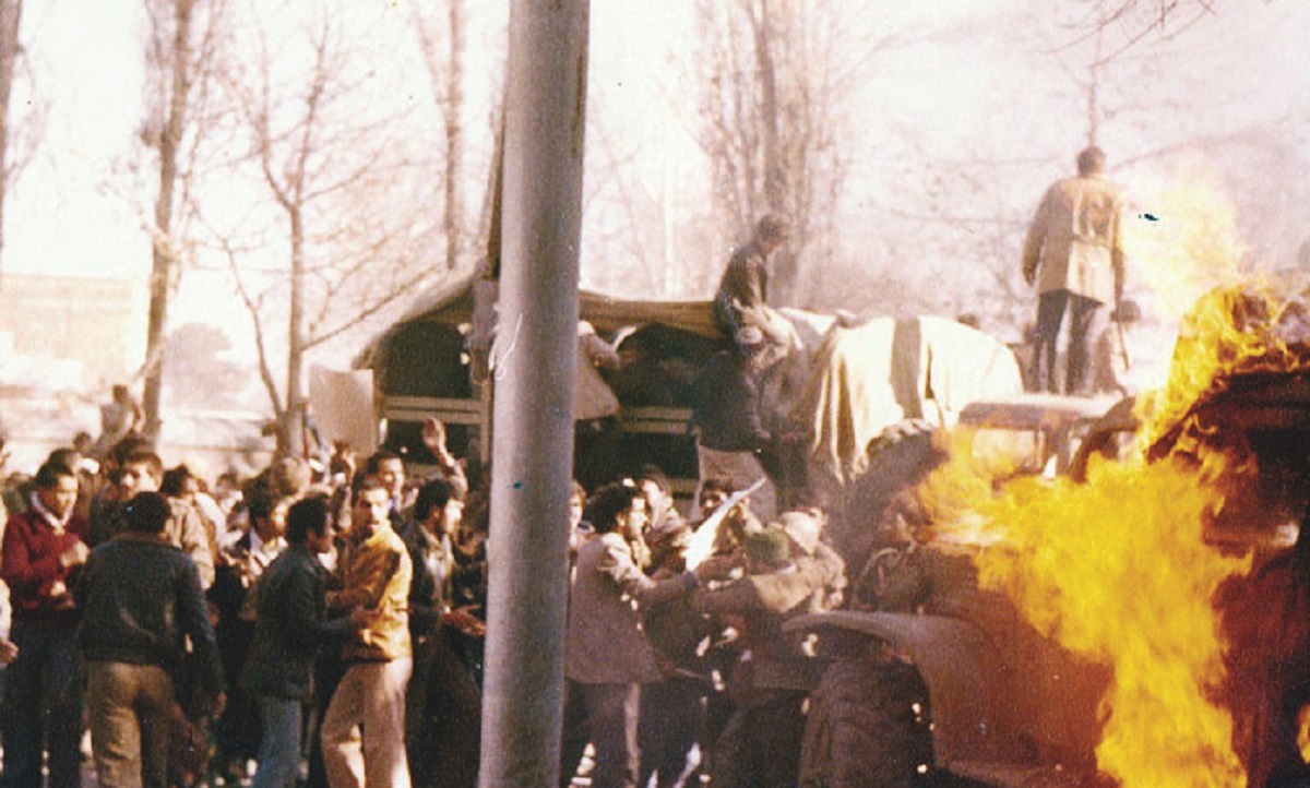 به وقت انقلاب در مشهد