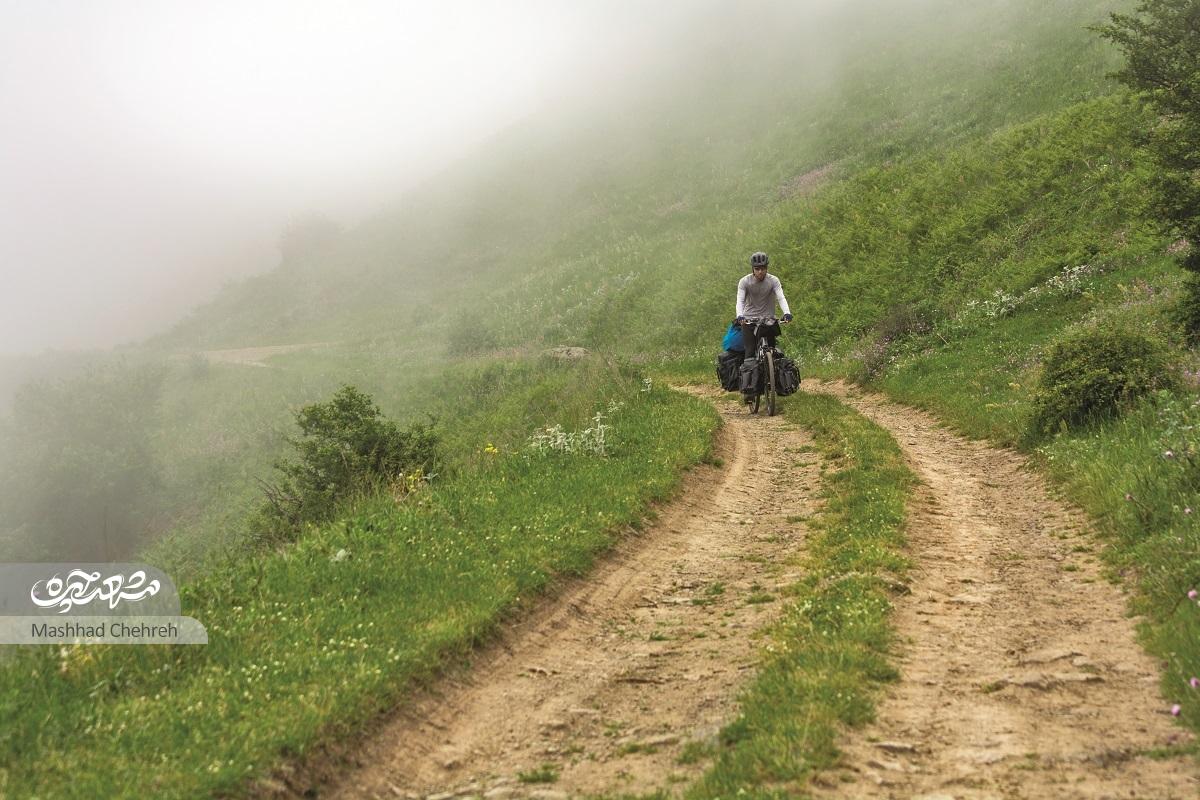 همه در سفر پول خرج میکنند، «امین جوشش» از سفرهایش پول درمیآورد همه در سفر پول خرج میکنند، «امین جوشش» از سفرهایش پول درمیآورد