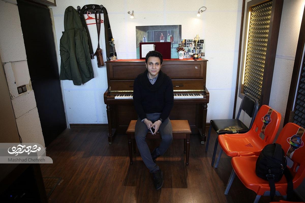 کارگردان مشهدی تئاتر، شکارچی ایدههای ناب است کارگردان مشهدی تئاتر، شکارچی ایدههای ناب است