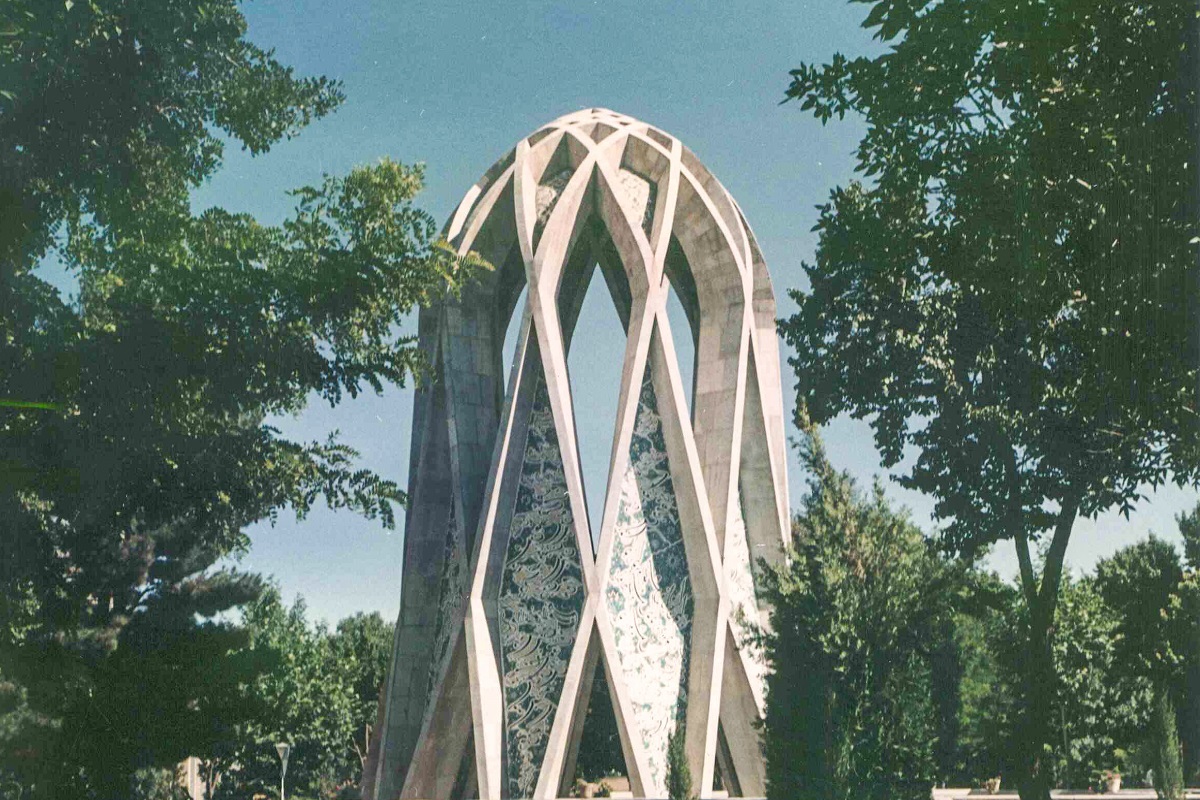 گذری بر تلاش ۸۳ سال پیش انجمن آثارملی برای رونق آرامگاه حکیم توس و بزرگان این دیار