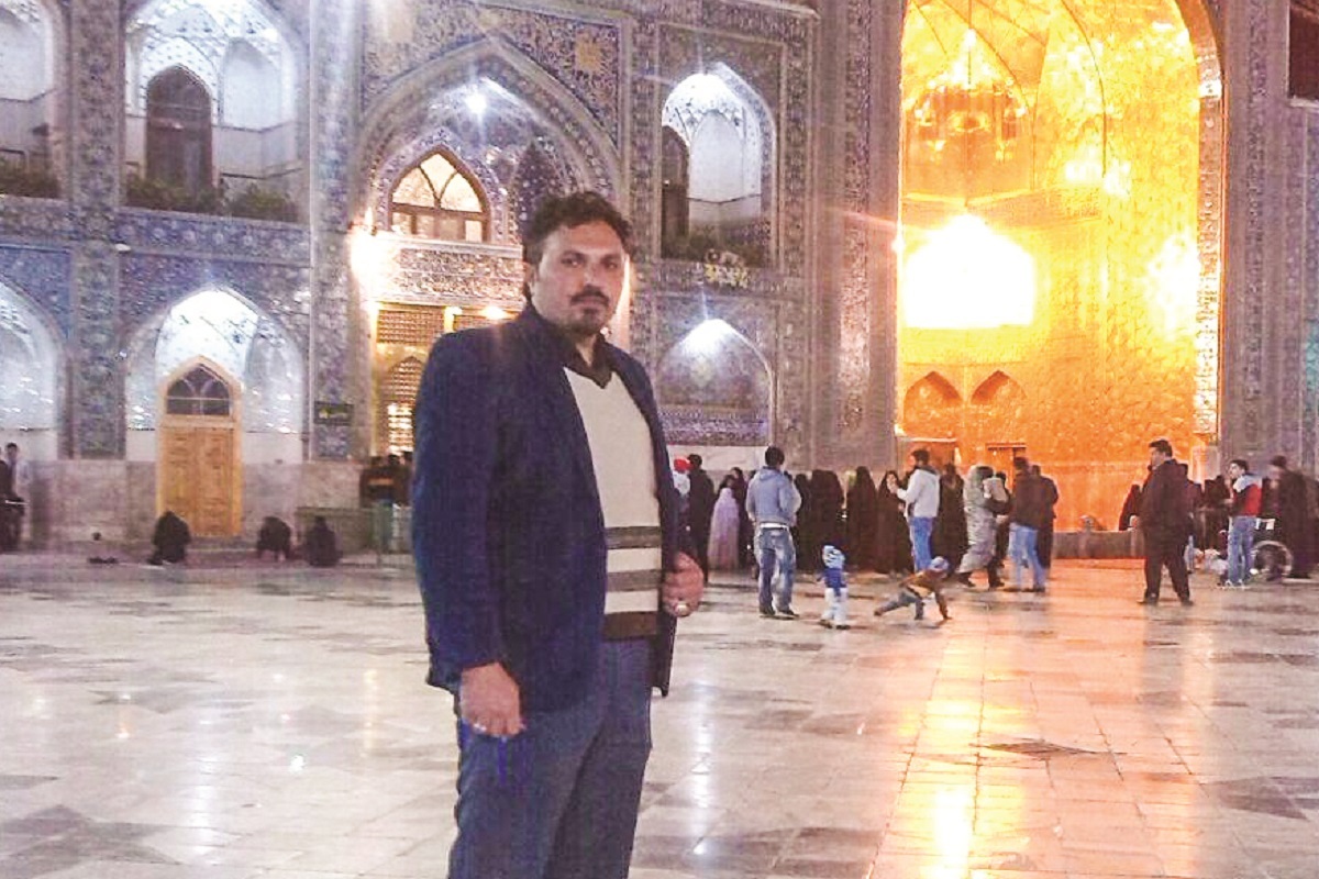 شاعر آئینی پنجتن شاعر آئینی پنجتن