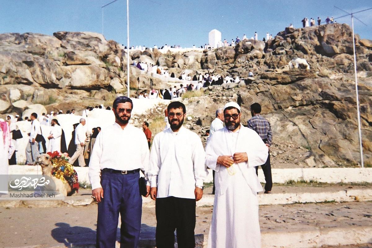 خانواده حجتالاسلاموالمسلمین دکتر حاججواد نمازیمکی از شهدای فاجعه منا است خانواده حجتالاسلاموالمسلمین دکتر حاججواد نمازیمکی از شهدای فاجعه منا است