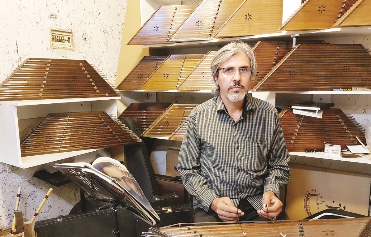 سنتورسازی که دلتنگ صدای سنتور است