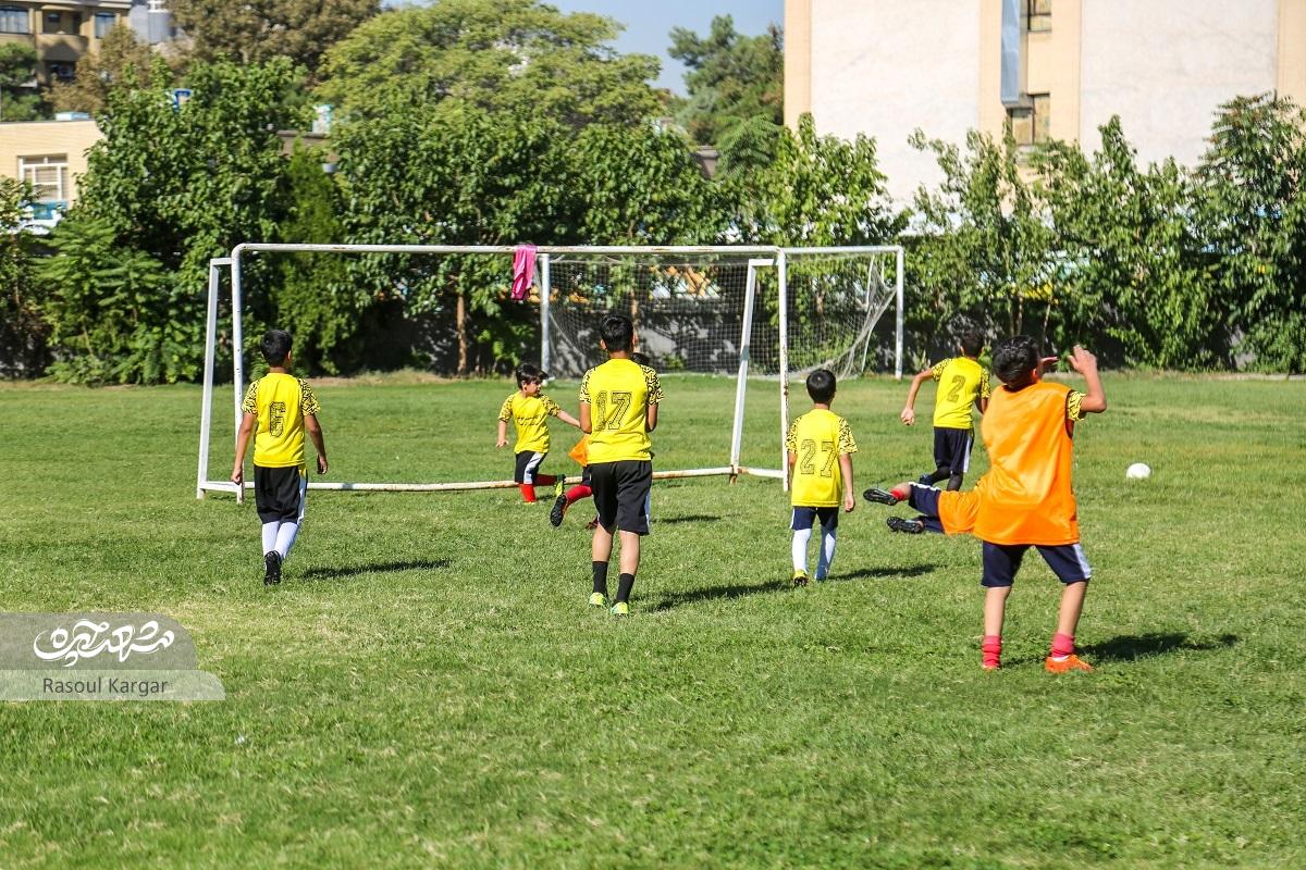 استعدادیابی کودکان حاشیه شهر در مجموعه فرهنگی‌مذهبی خادم الرضا (ع)