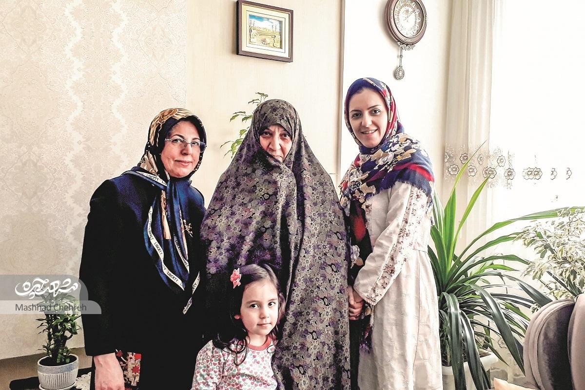 فروغ مدرسی ۴۰ سال پیش با انجمن حمایت از بیماران سرطانی آشنا شد فروغ مدرسی ۴۰ سال پیش با انجمن حمایت از بیماران سرطانی آشنا شد