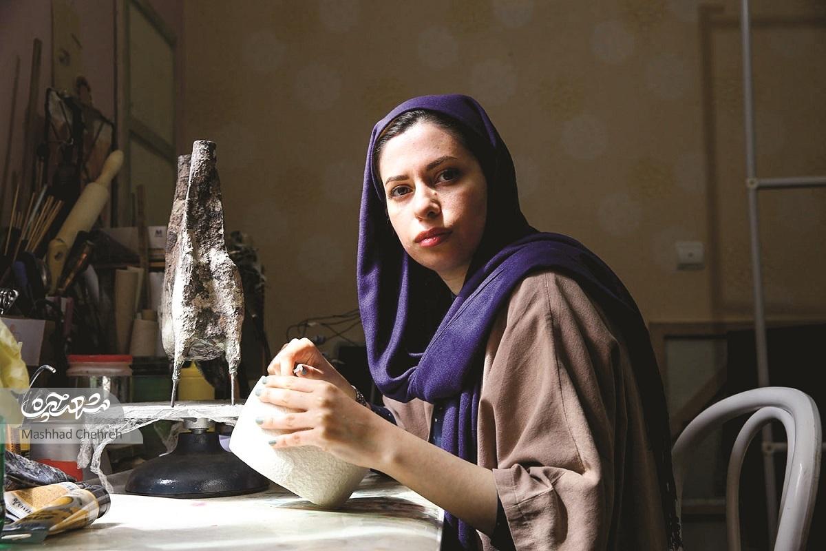 روایتی از زندگی زوج هنرمندی که آثار هنری «پاپیه ما‌شه» آن‌ها با کاغذ‌های بازیافتی است.