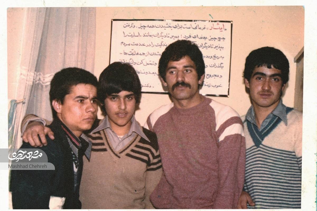 منیر خدابخشحصار و محمدرضا قانع اولین زوج جهادی مشهد بودند منیر خدابخشحصار و محمدرضا قانع اولین زوج جهادی مشهد بودند