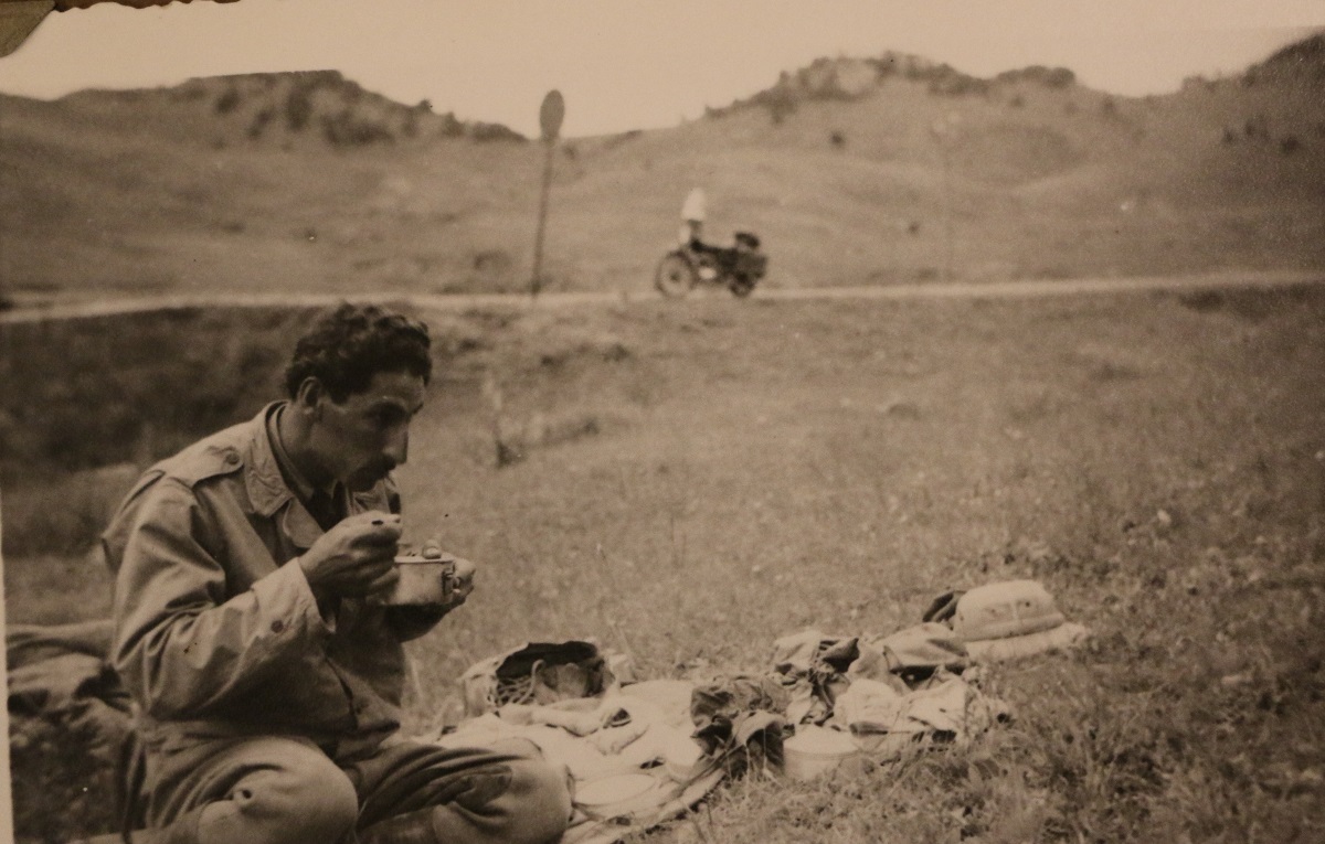 زندگی ورزشی حسین بمبئیچی که در دهه ۳۰ با موتور به کشورهای مختلف سفر کرد زندگی ورزشی حسین بمبئیچی که در دهه ۳۰ با موتور به کشورهای مختلف سفر کرد