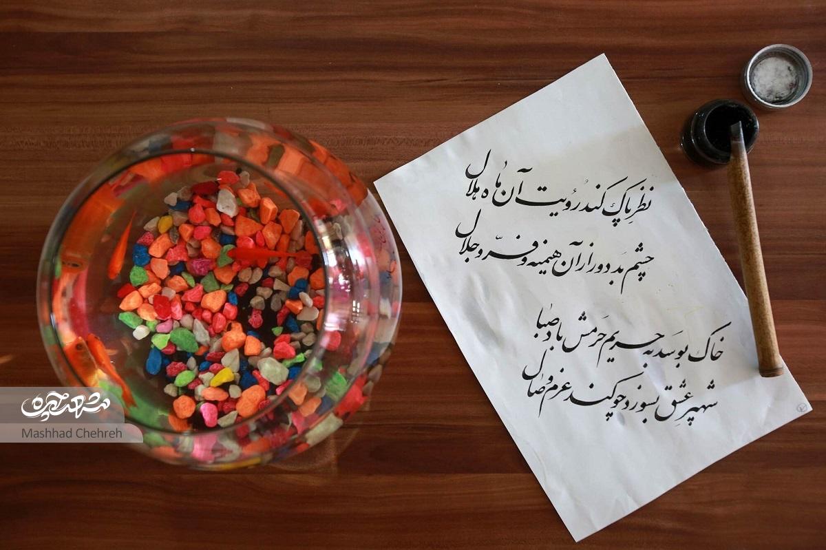 شاعر، خطاط و قاری قرآن، برای دفاع از ارزش‌های انقلاب از هر راهی وارد می‌شود