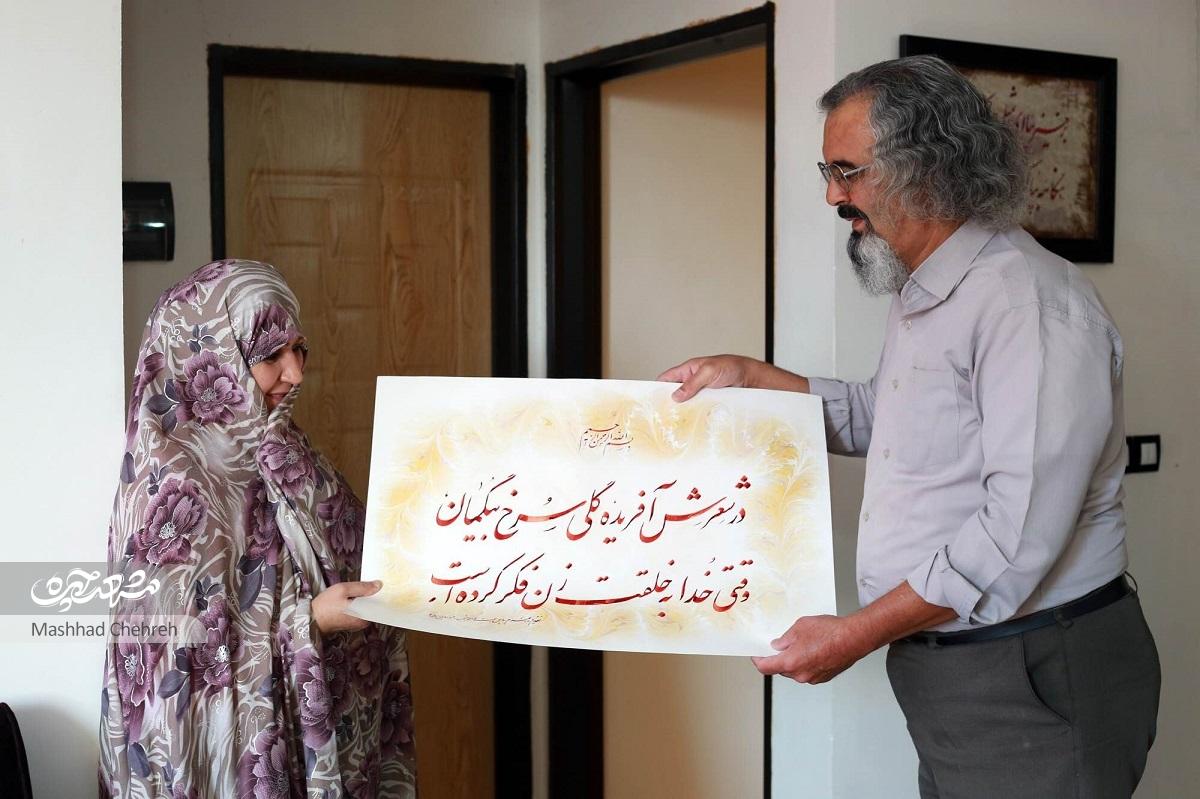 شاعر، خطاط و قاری قرآن، برای دفاع از ارزش‌های انقلاب از هر راهی وارد می‌شود