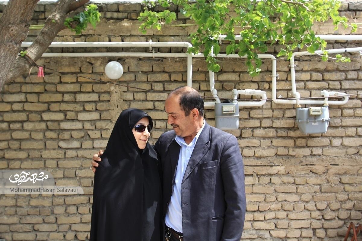 غلامحسین حیدری پدر دو کودک استثنایی و معلم کودکان استثنایی است غلامحسین حیدری پدر دو کودک استثنایی و معلم کودکان استثنایی است