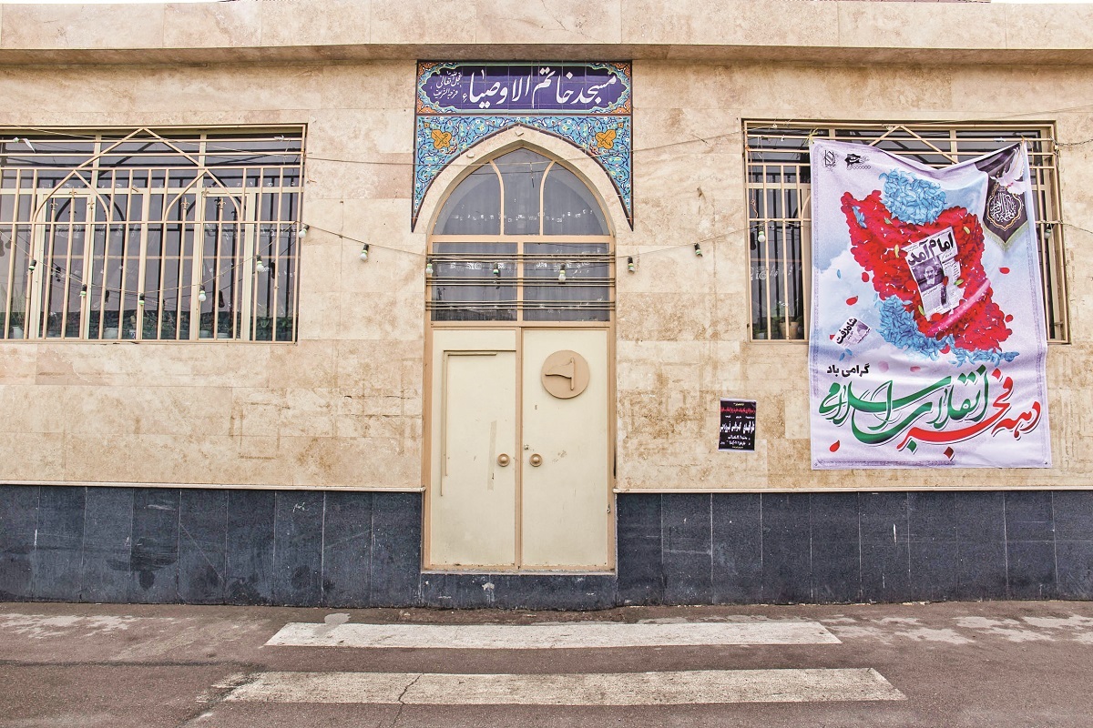 کارخانه کبریت کوچه ای با صدها خاطره کارخانه کبریت کوچه ای با صدها خاطره