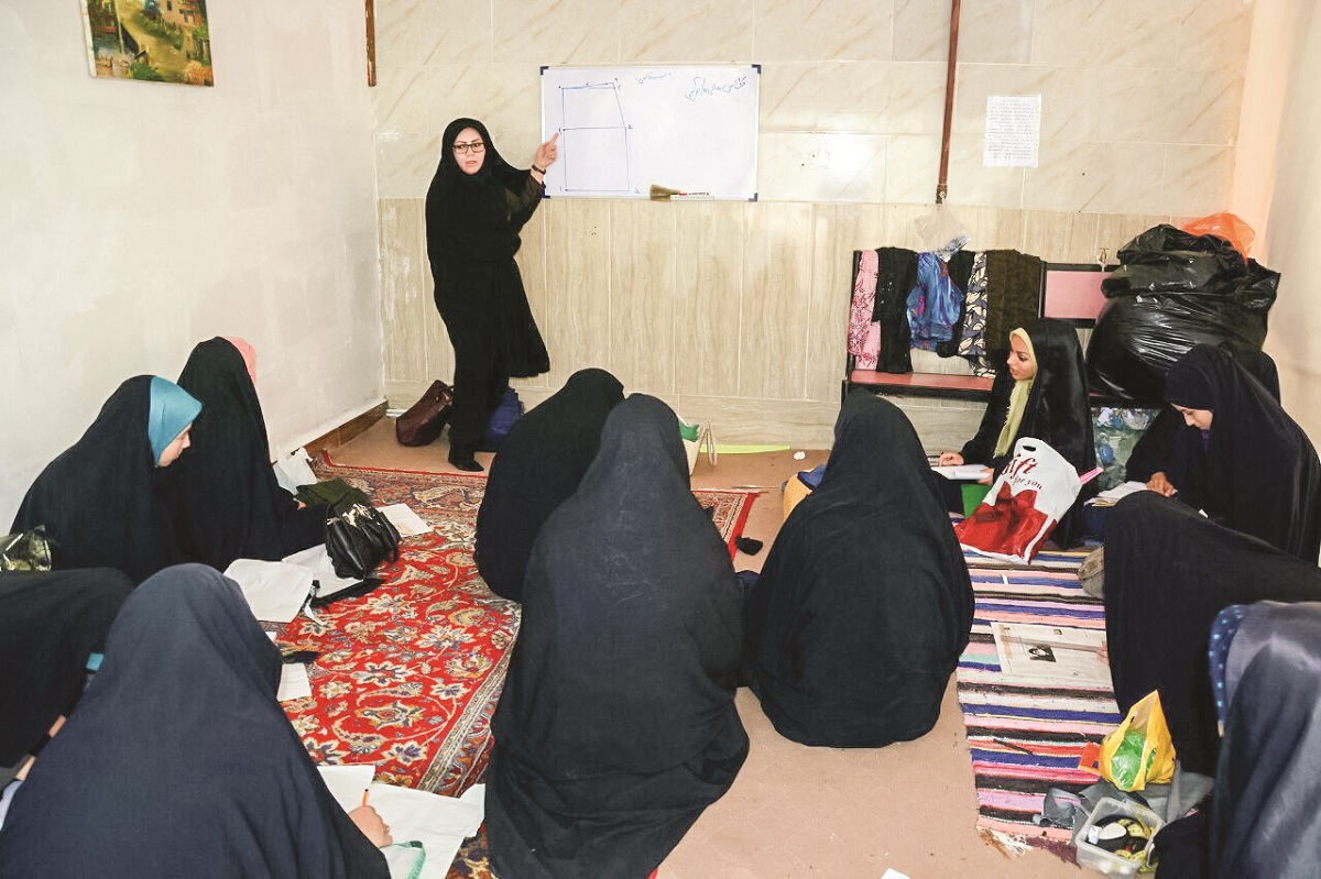 خیریه فاطمهالزهرای گلشهر هوای سالمندان محروم محله را دارد خیریه فاطمهالزهرای گلشهر هوای سالمندان محروم محله را دارد